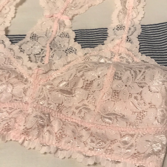 Super cute pink bralette, size S - Picture 2 of 5